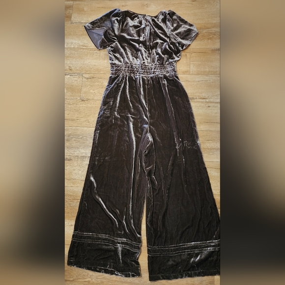 $188 Anthropologie Somerset Jumpsuit Velvet Short Sleeve Wide Leg Brown Gold M - Picture 9 of 11